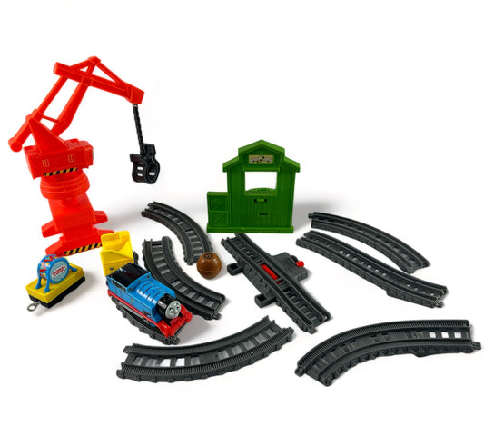 Cassia Crane & Cargo Set, motorized train and track set