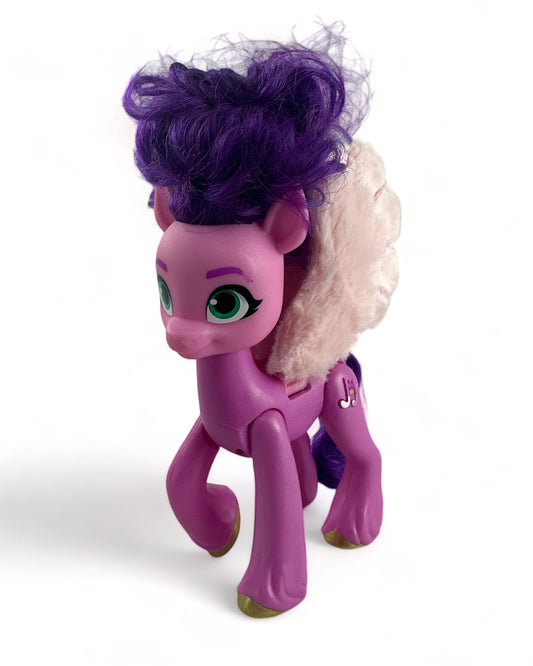 A New Generation Musical Star Princess Petals, Plays Music