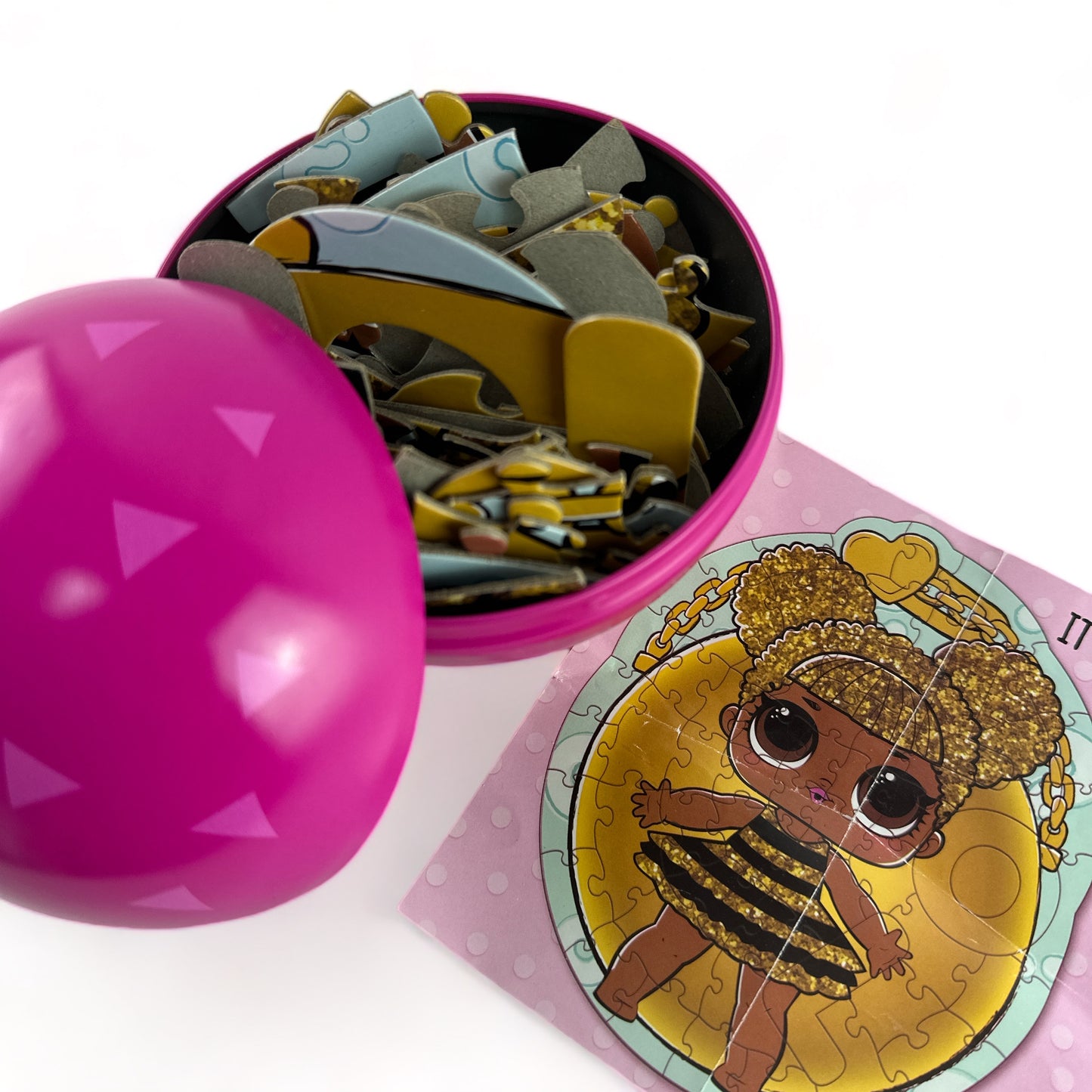 L.O.L. 60 Piece Surprise Puzzle In a Pink Metal Ball