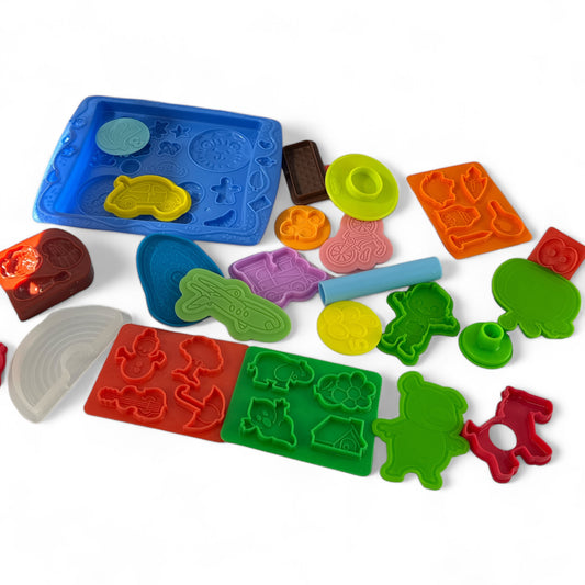 25 Piece Molds and Tools Set