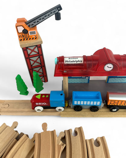 Train Set with Station and Cargo Crane